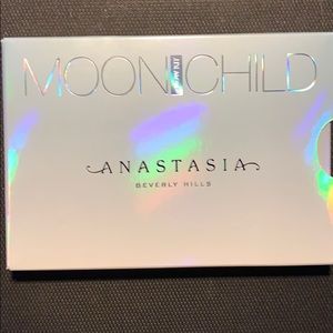Anastasia Beverly Hills Moonchild Glow Kit NEW